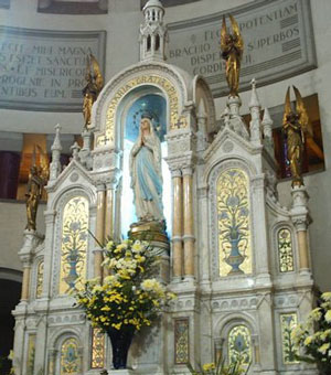 Virgen Altar Basílica